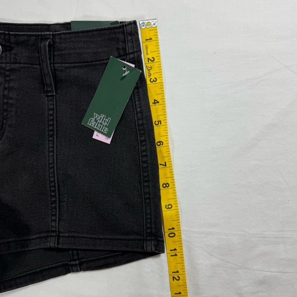 Wild Fable Women’s Black Jean Shorts - Picture 6 of 8